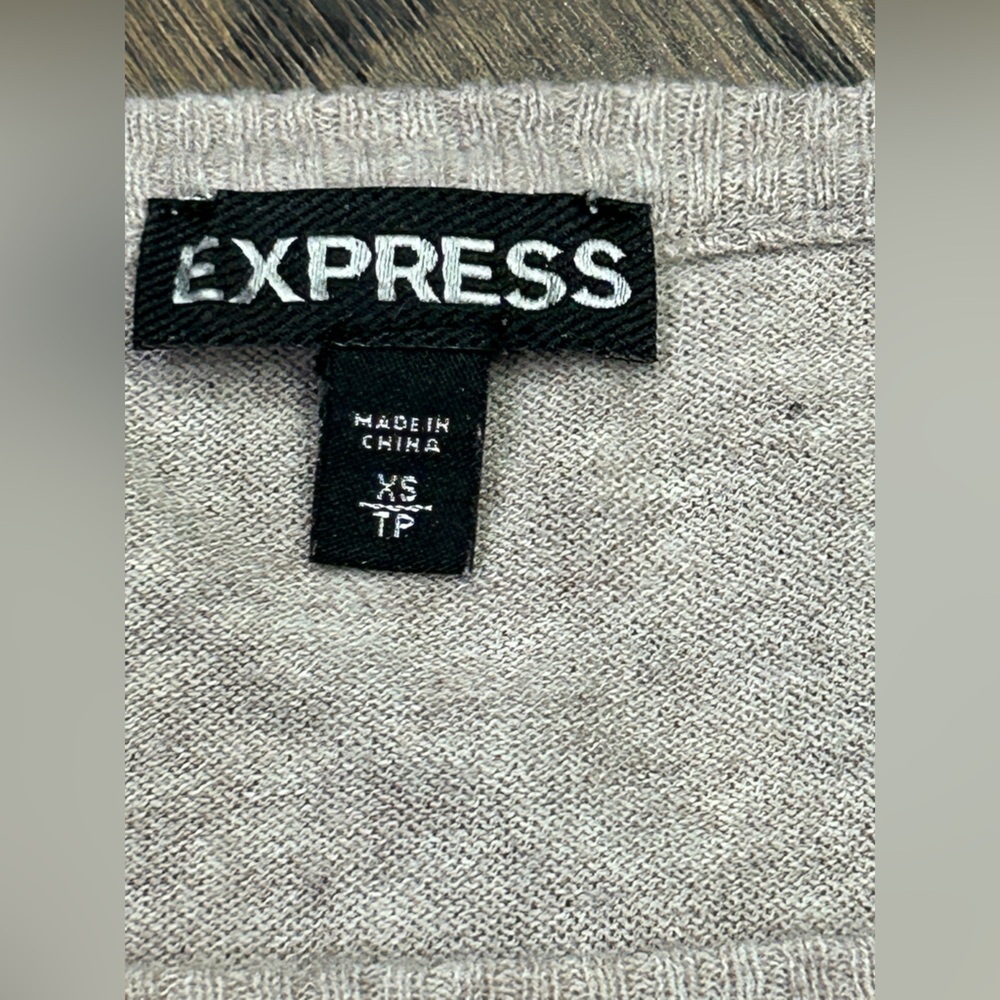 Express Tops - Picture 6 of 8